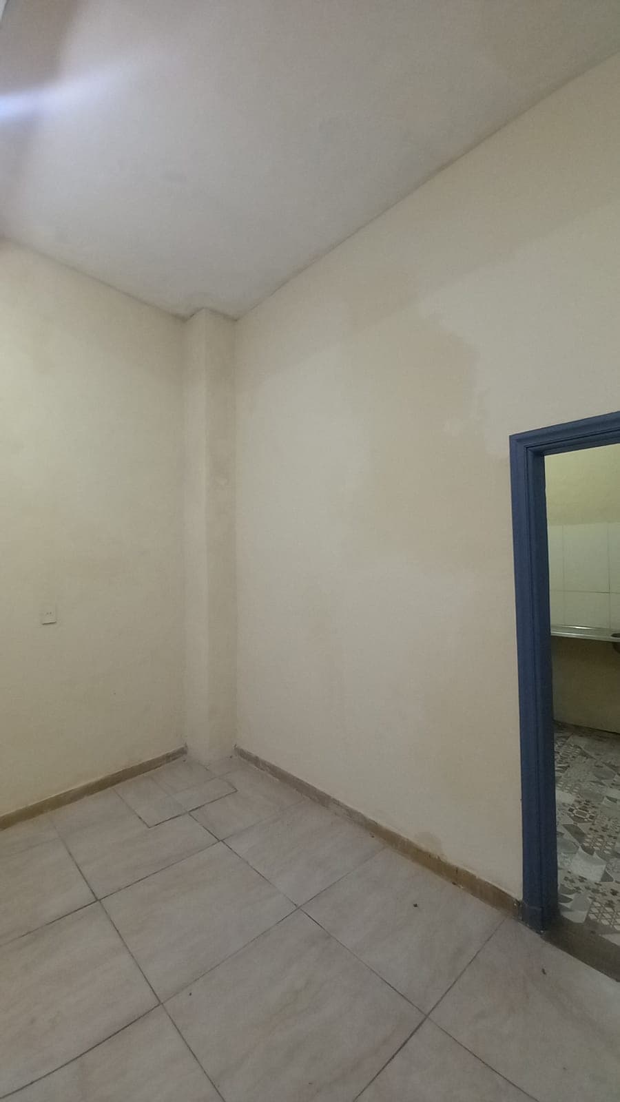 Salón comercial sobre antequera e/ azara y cerro cora, foto 4