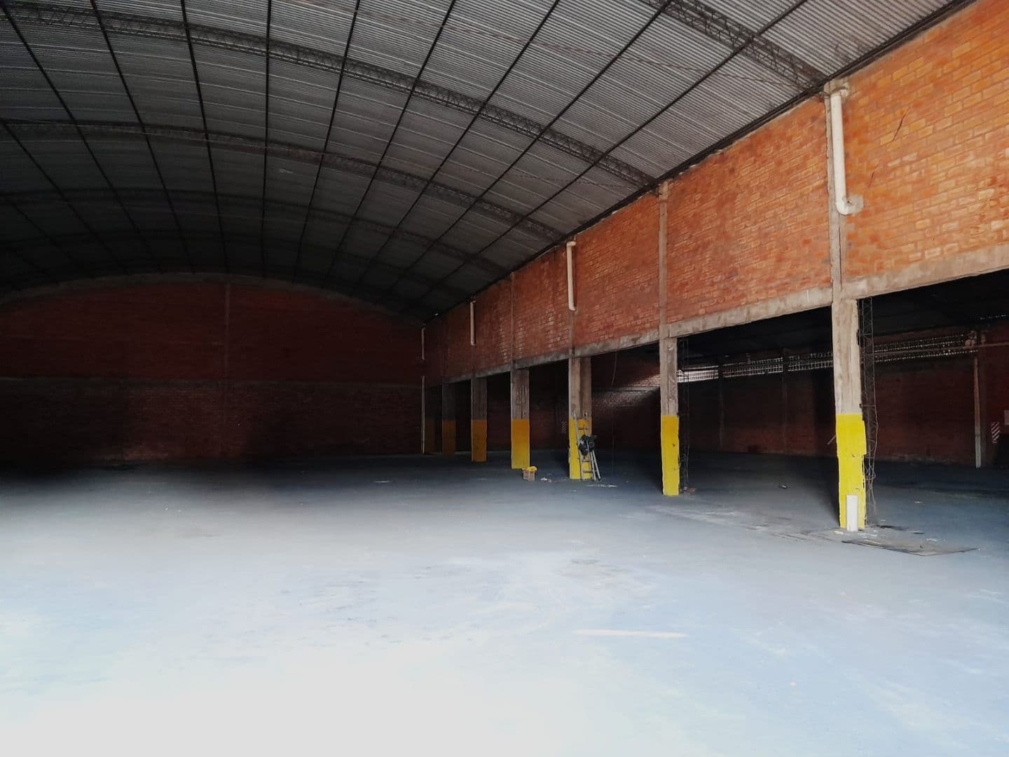 En venta - deposito en Villa Elisa — foto 4