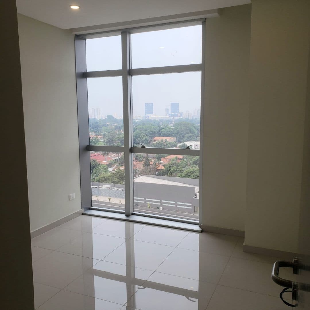 Departamento en venta de 4 ambientes en Mcal Estigarribia, foto 5