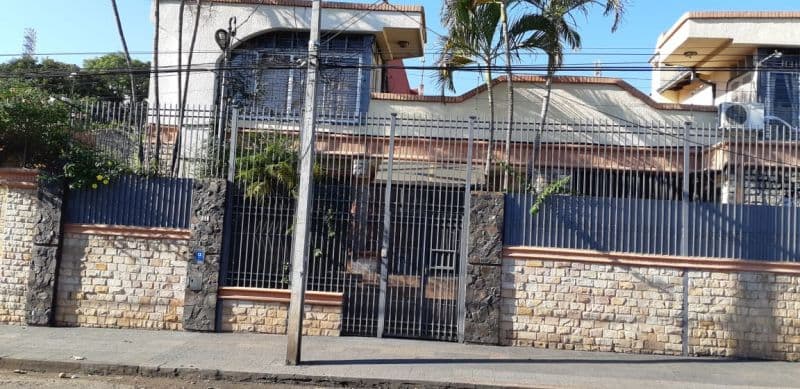 Casa en venta de 5 ambientes en Barrio Obrero