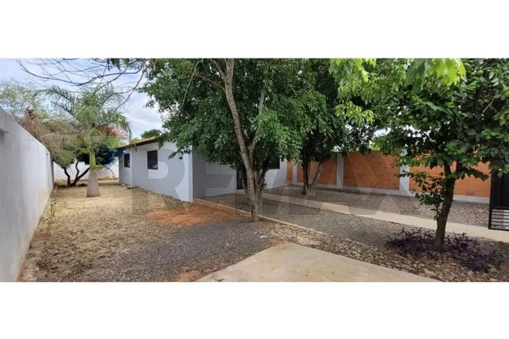 Casa - Alquiler - Luque, Central, Paraguay