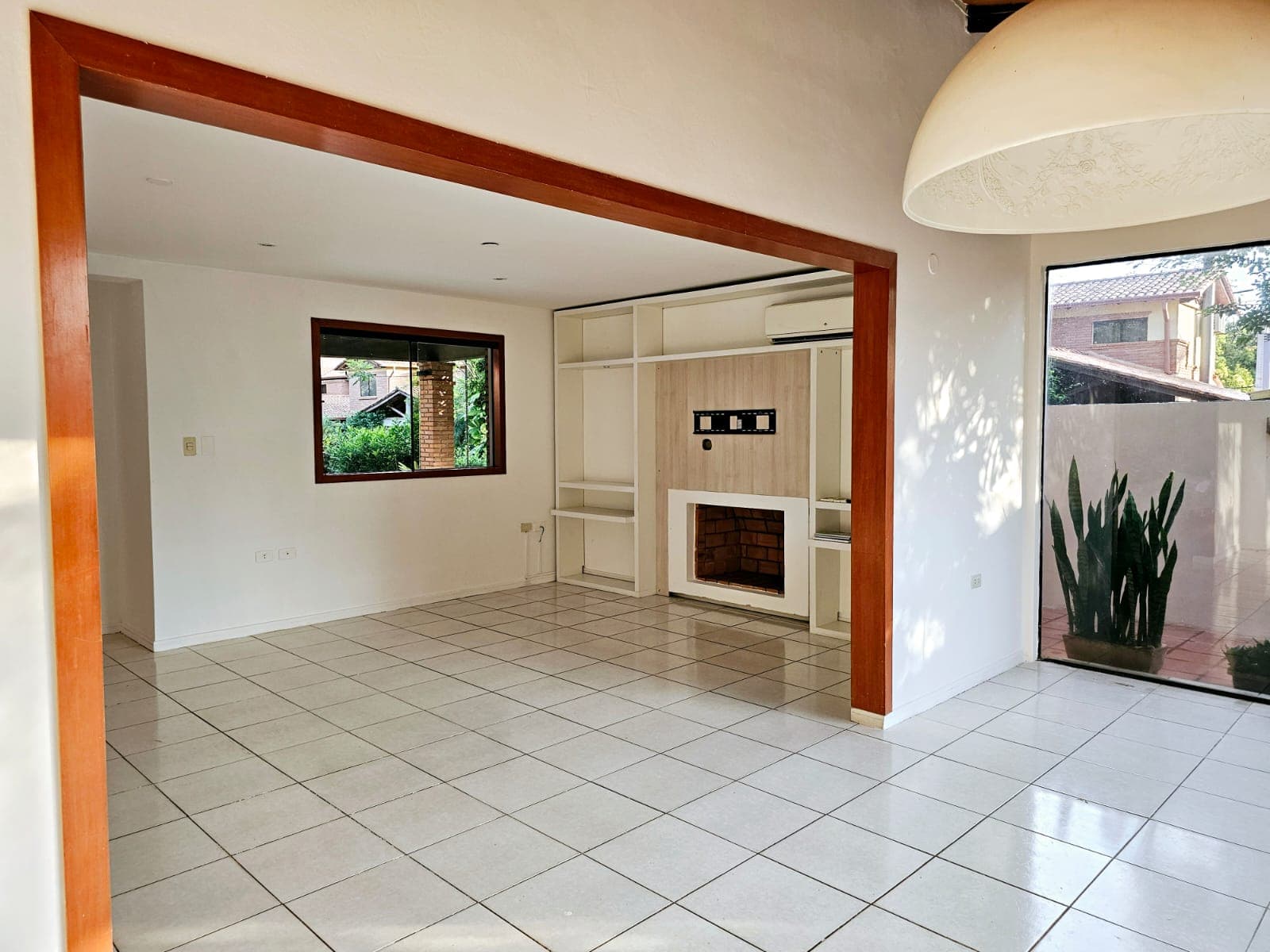 Casa en boulevar loma alta, zona shopping Pinedo — foto 3