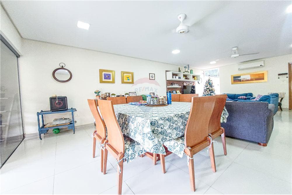 hermosa casa en Luque, foto 3