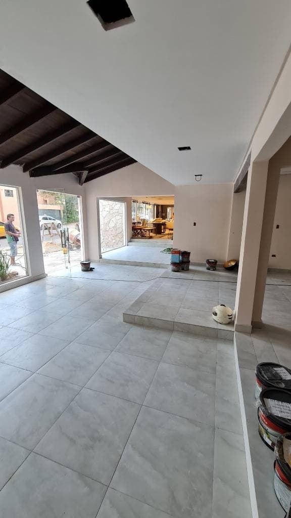 Amplia residencia de 4hab en b° manora, foto 2