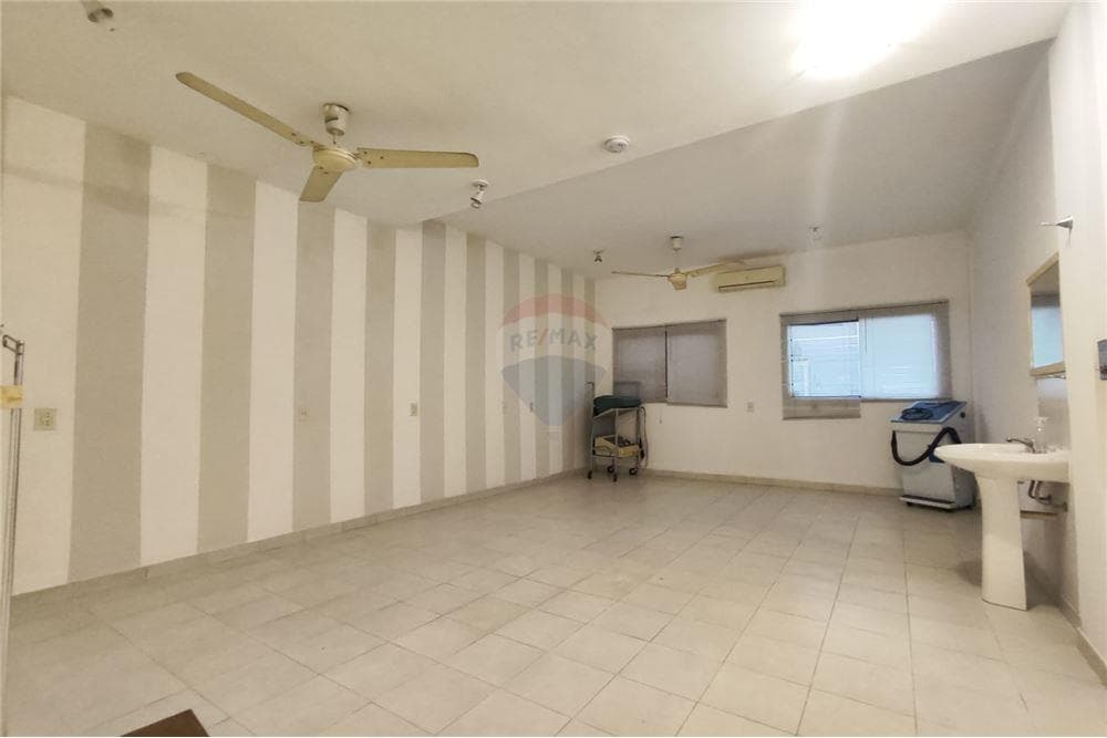 Local Comercial - Alquiler - Paraguay Asunción Mariscal Estigarribia, foto 3