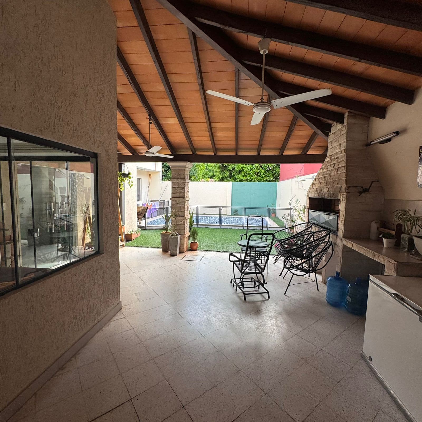 Casa en lambare b° valle apu´a i, foto 2