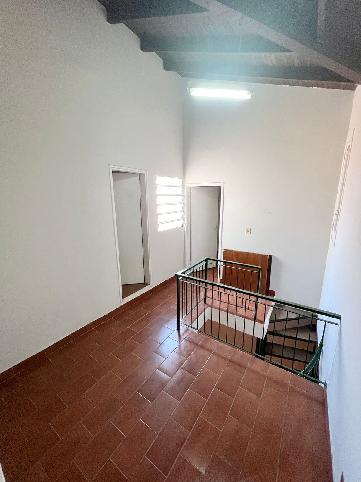 En Venta Casa De 2 Pisos En Barrio Herrera V137/ — foto 4