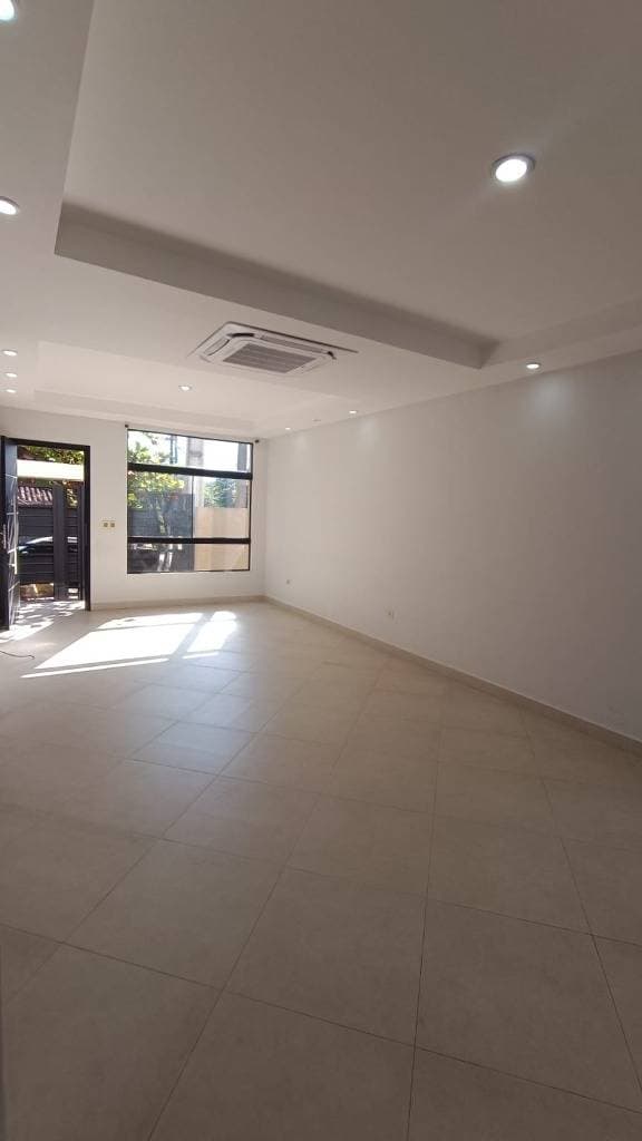 Alquilo duplex en Fernando de la Mora zona sur