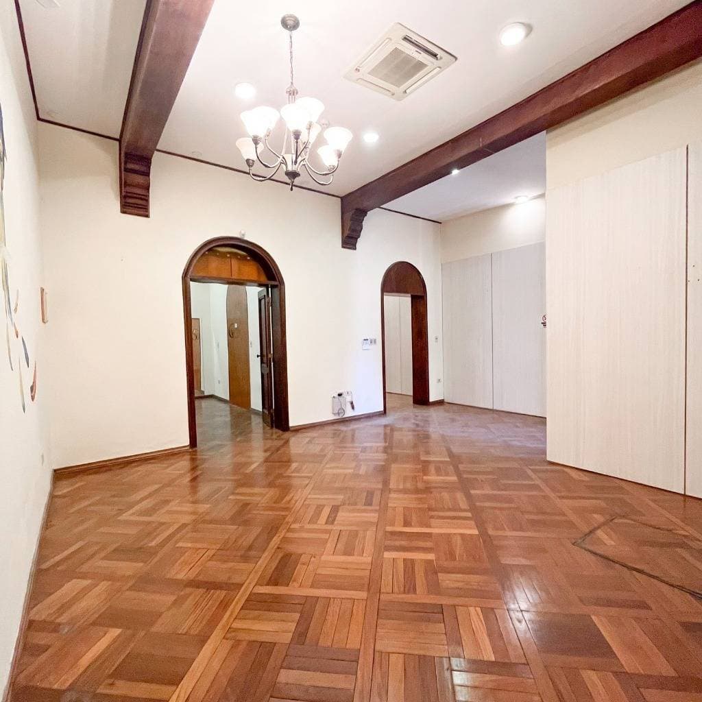 Alquilo inmueble para oficinas en el centro
