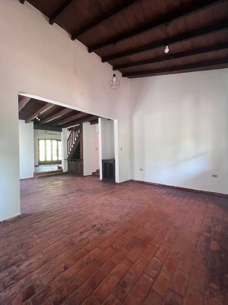 Aqluilo casa en villa aurelia — foto 4
