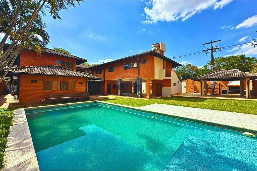 Amplia residencia en Barrio Manorá en alquiler, foto 3