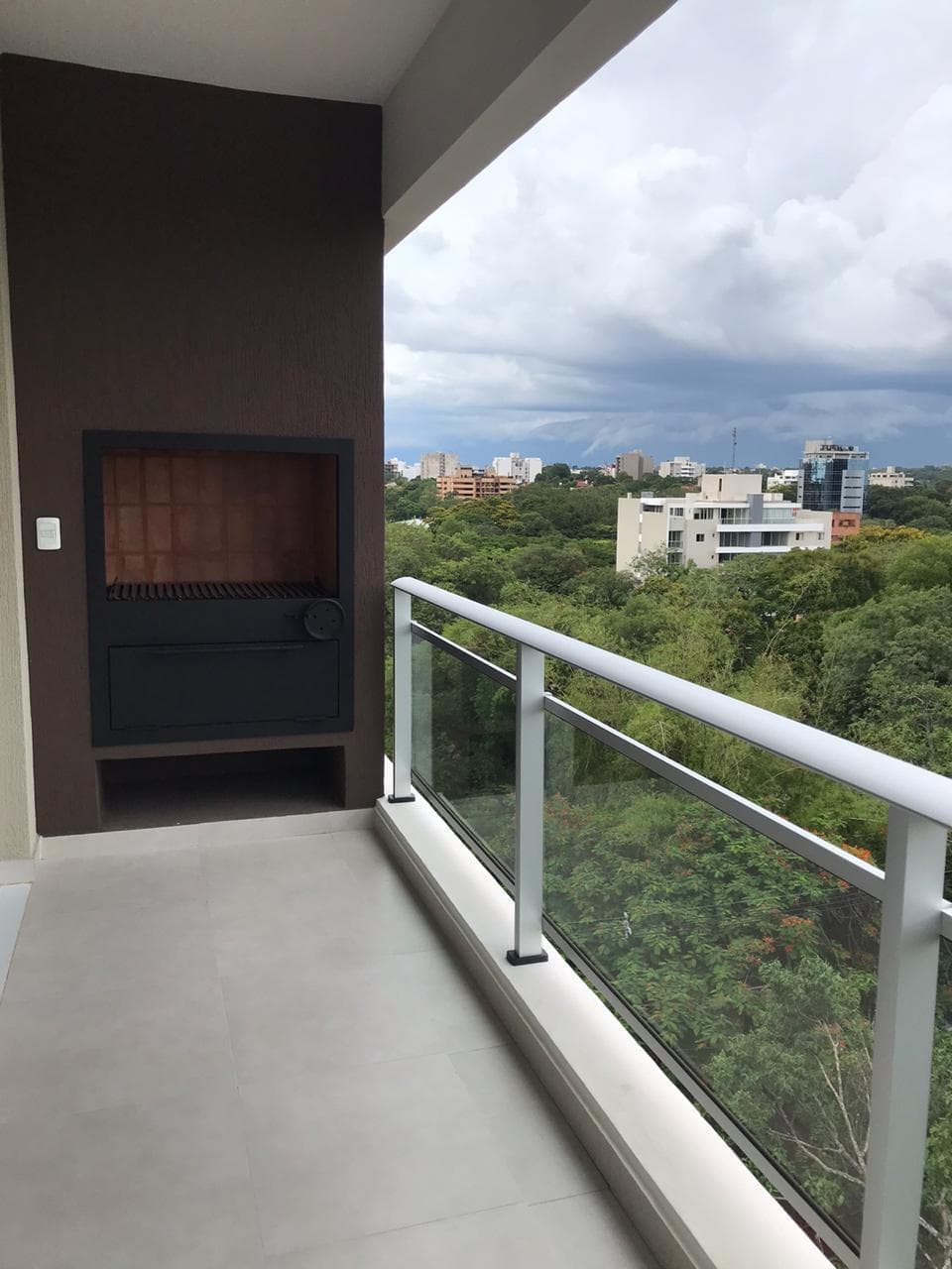 Hermoso y Amplio Dpto de 2 Habit en Suite en Villa Morra — foto 3