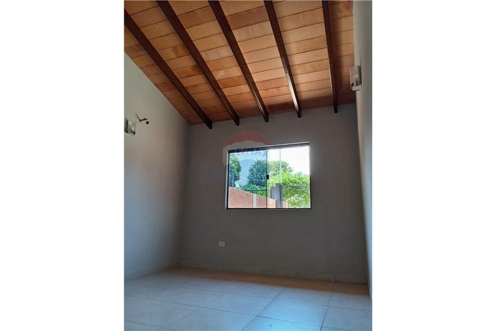 Chalet - Venta - Villa Elisa, Paraguay, No lo pierdas!, foto 3