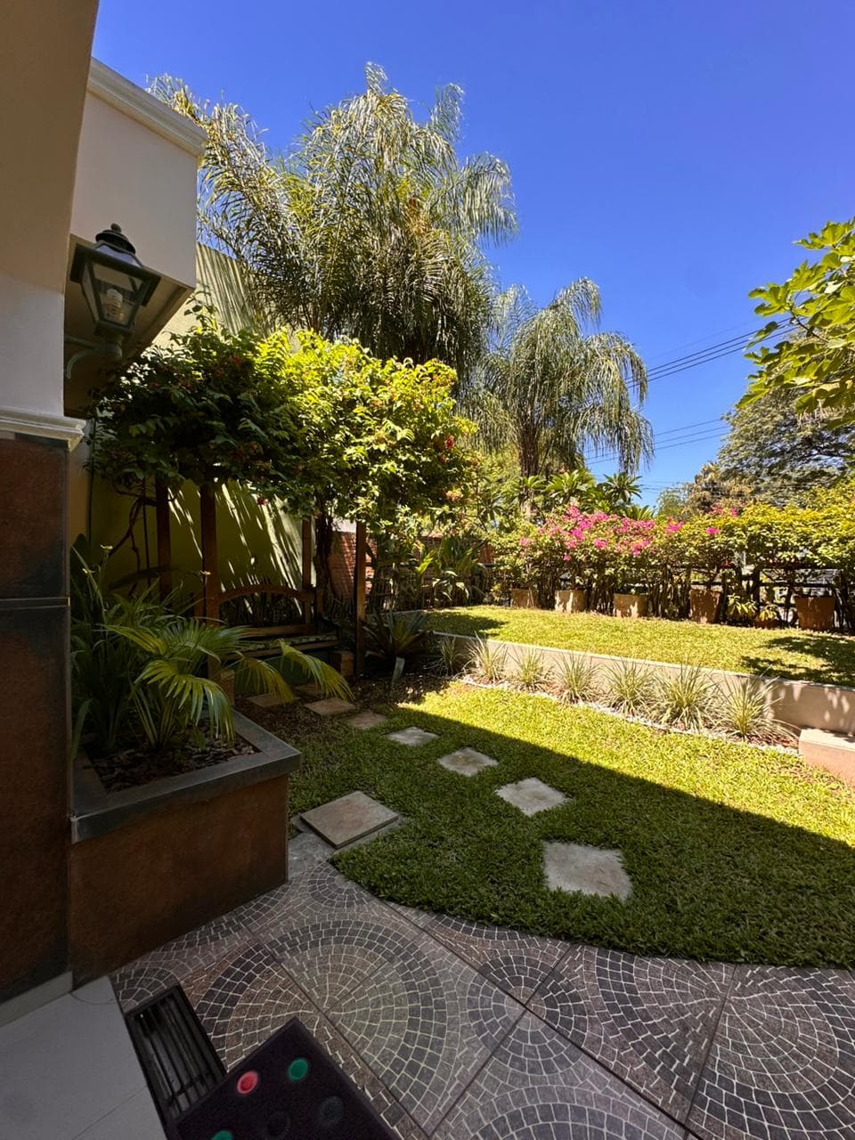 En Venta Lujosa Casa en Asunción Las Lomas — foto 5