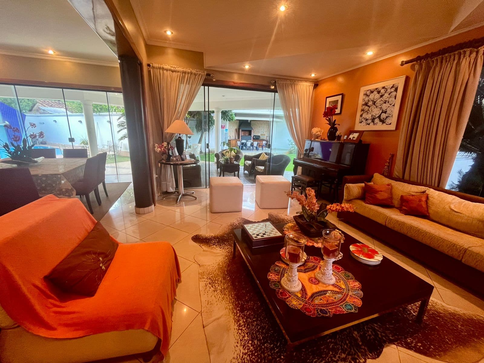 En venta – imponente residencia premium en barrio villa aurelia, foto 3