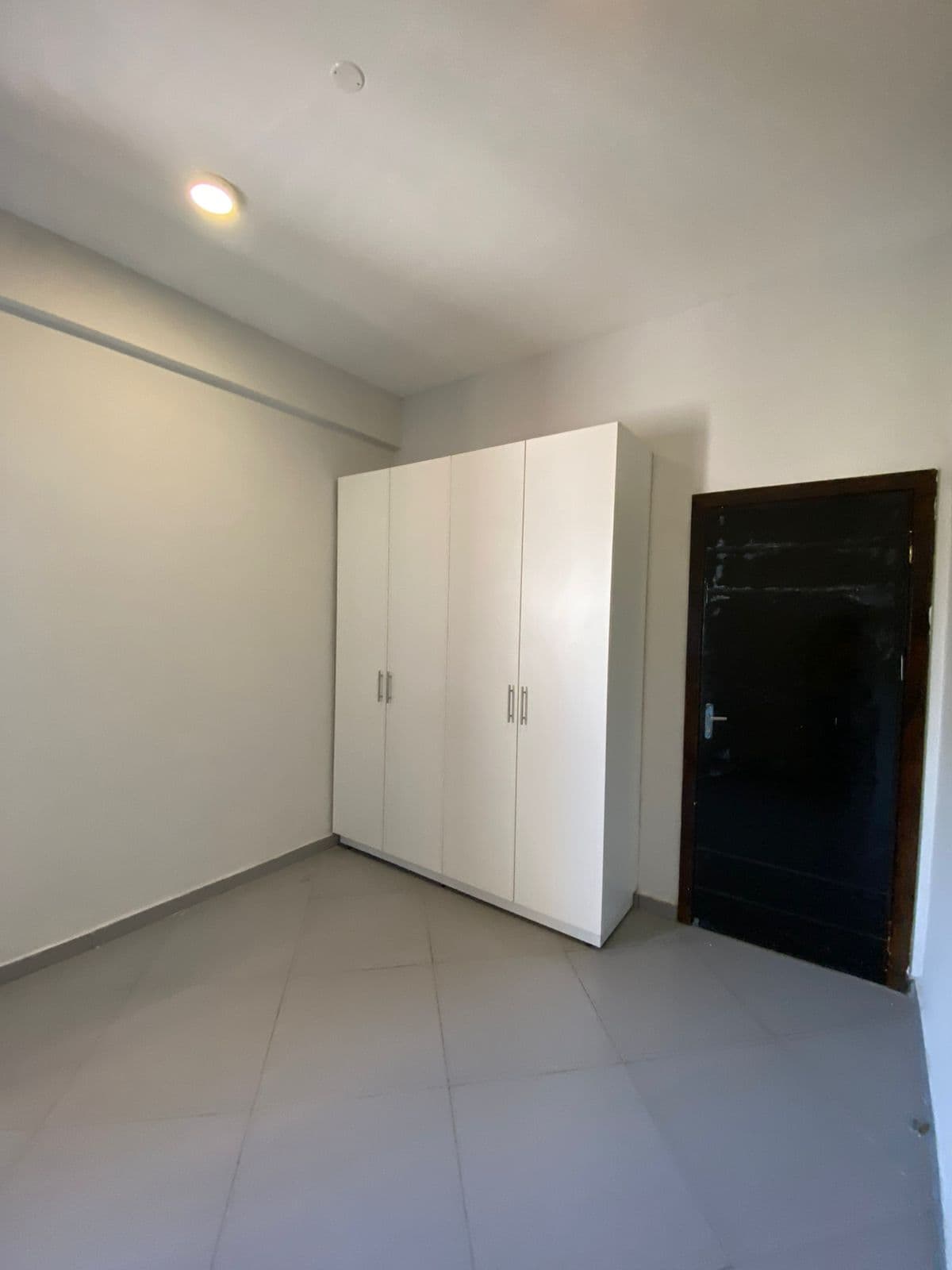 Amplio dpto fdo de la mora zona sur — foto 4
