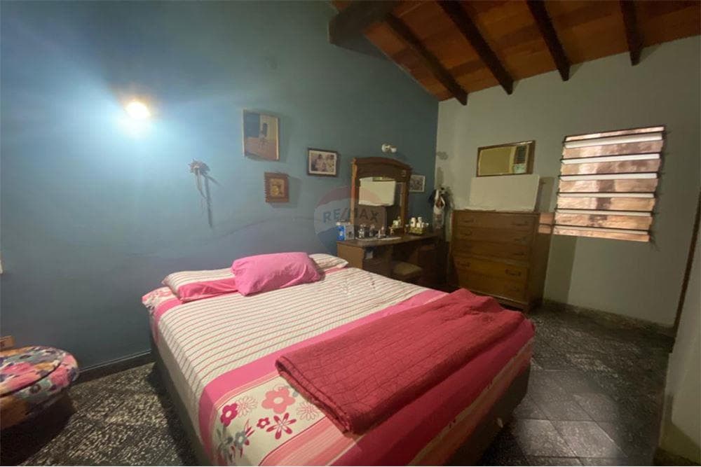 Casa de dos plantas en asuncion, foto 3