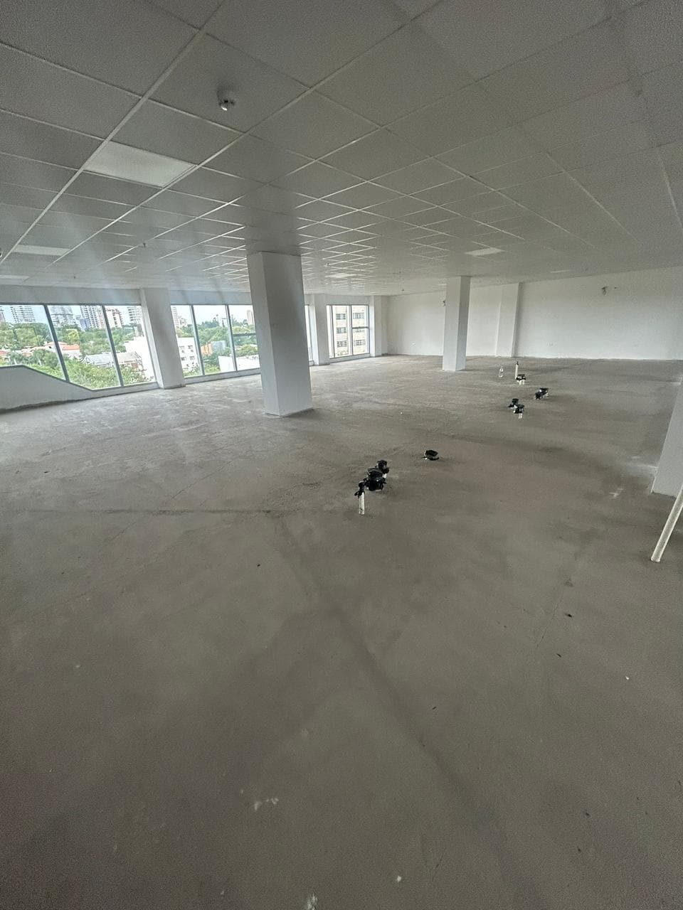 # oficina en venta o alquiler en el eje corporativo de Asunción — foto principal