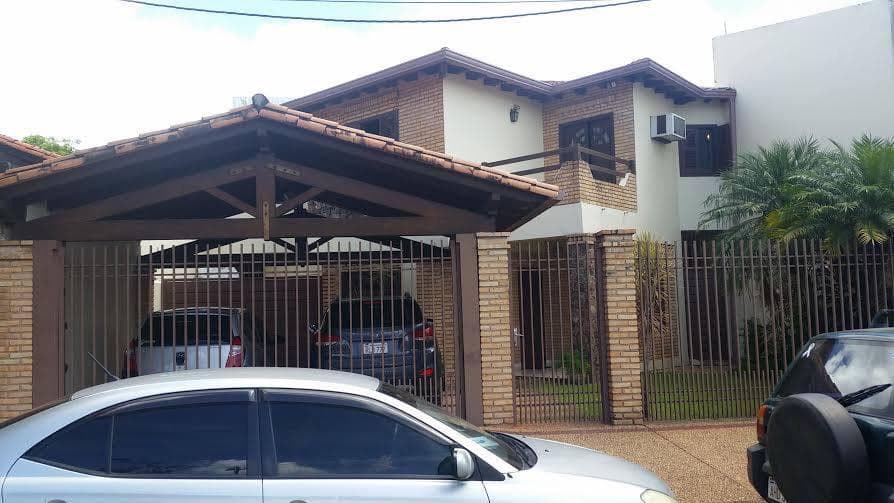 Casa en venta en Barrio Mariscal Estigarribia