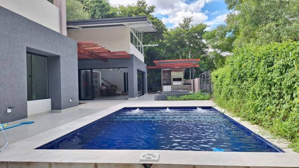 Casa 4 dorm. con piscina en esquina | San Bernardino, foto 3