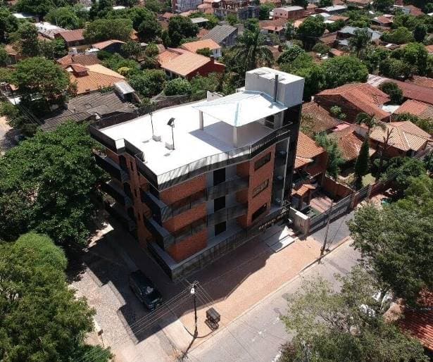 Alquilo amplio deparatamento en san vicente!!