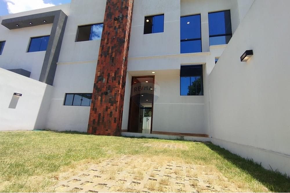 En venta amplio duplex en Luque