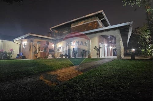 Amplia Casa en Asunción Barrio Sajonia, foto 2