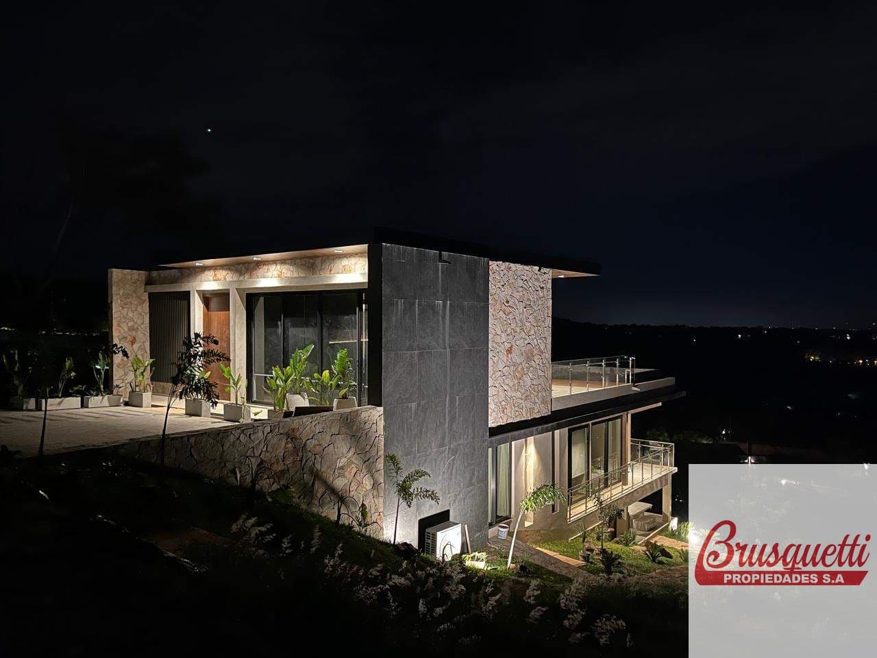 Casa en venta c/ cochera en San Bernardino, foto 3