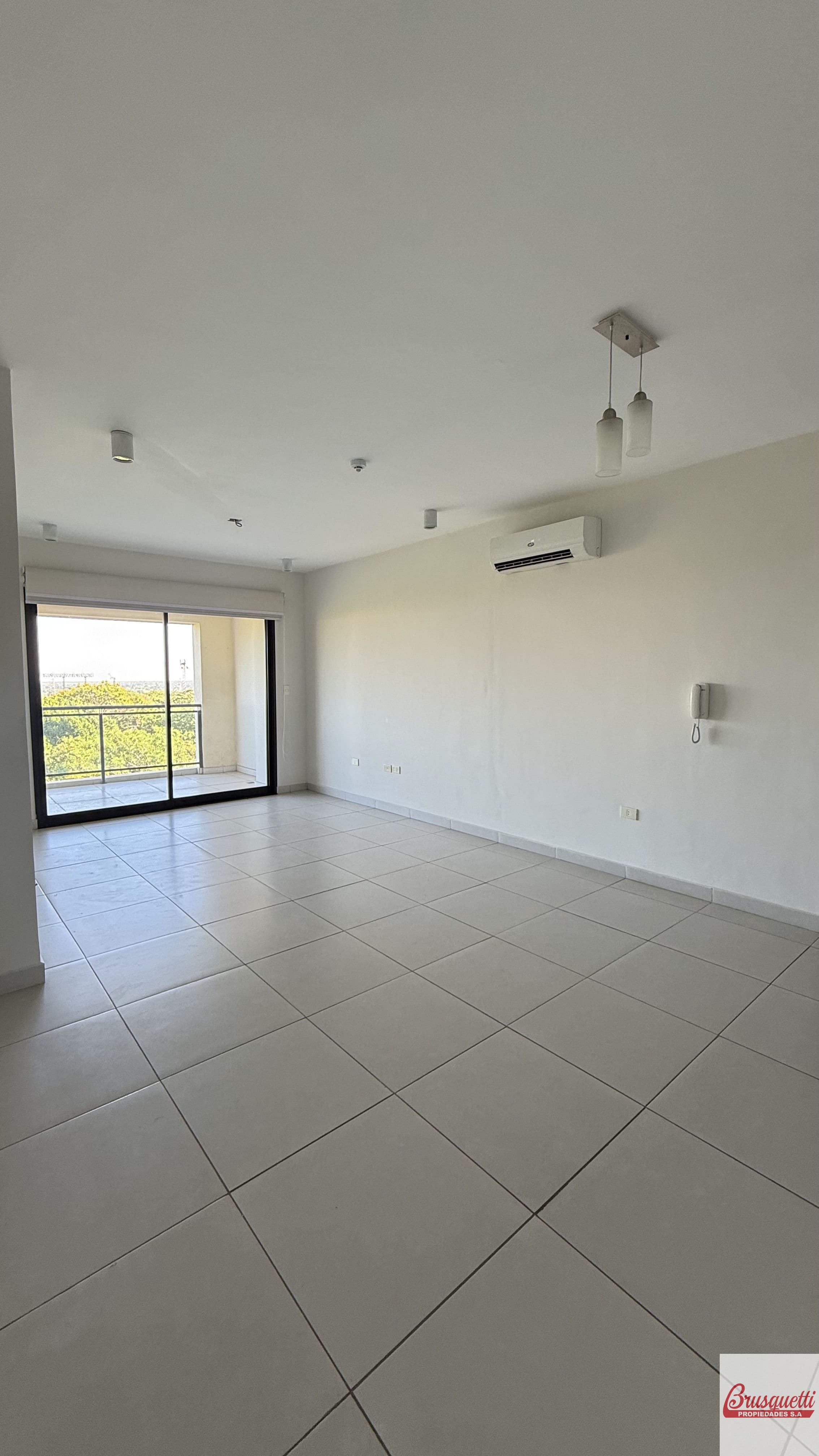 Departamento En Venta C/ Cochera En Las Mercedes — foto 2
