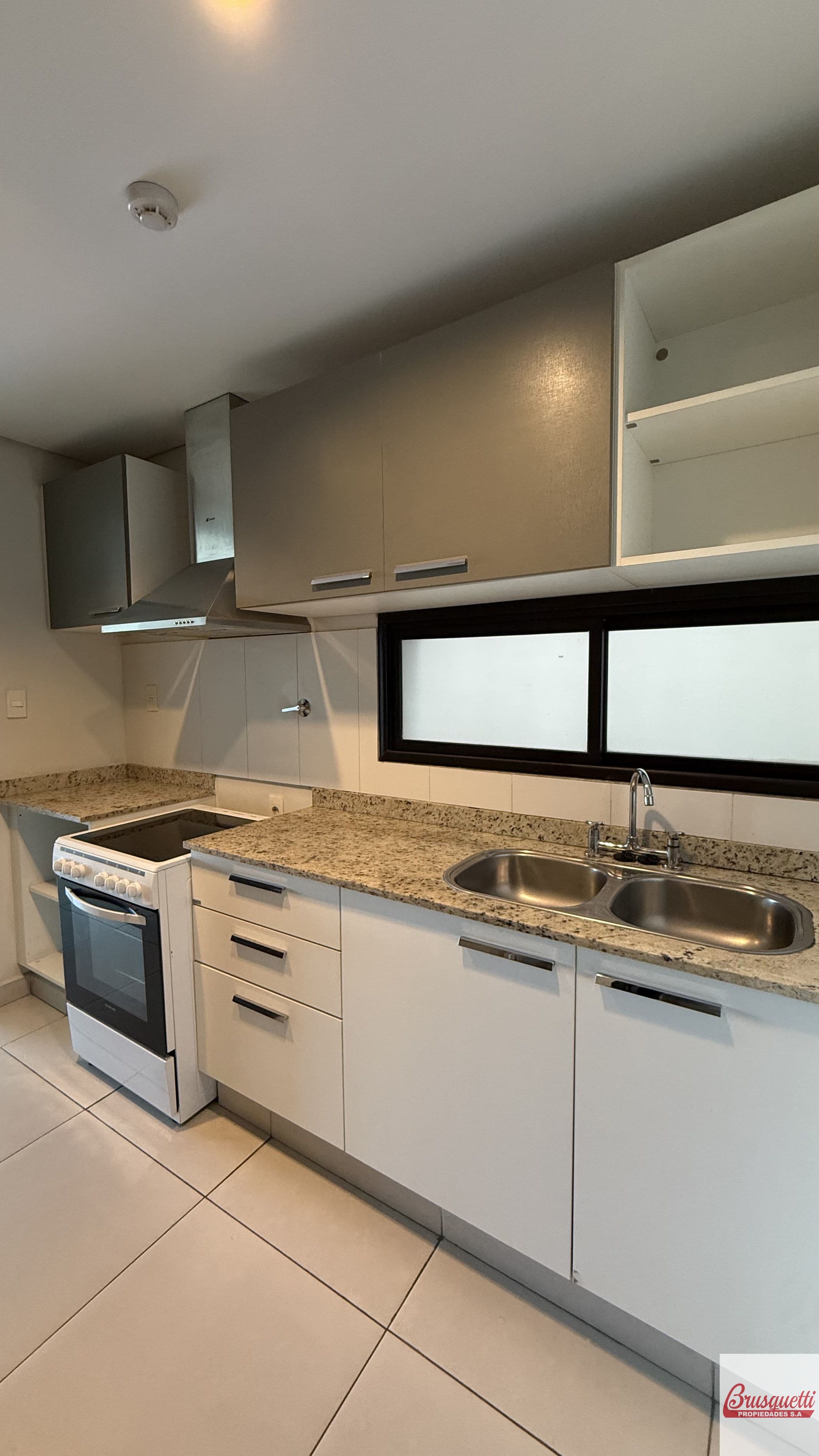 Departamento En Venta C/ Cochera En Las Mercedes — foto 5