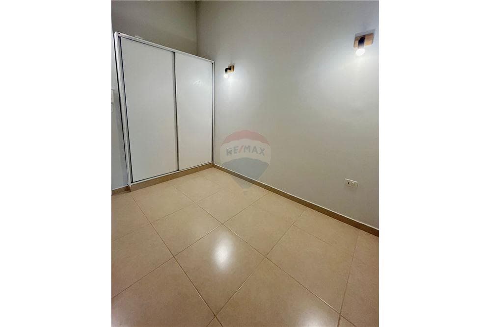 Casa a 1 cuadra de cacique Lambaré, foto 5