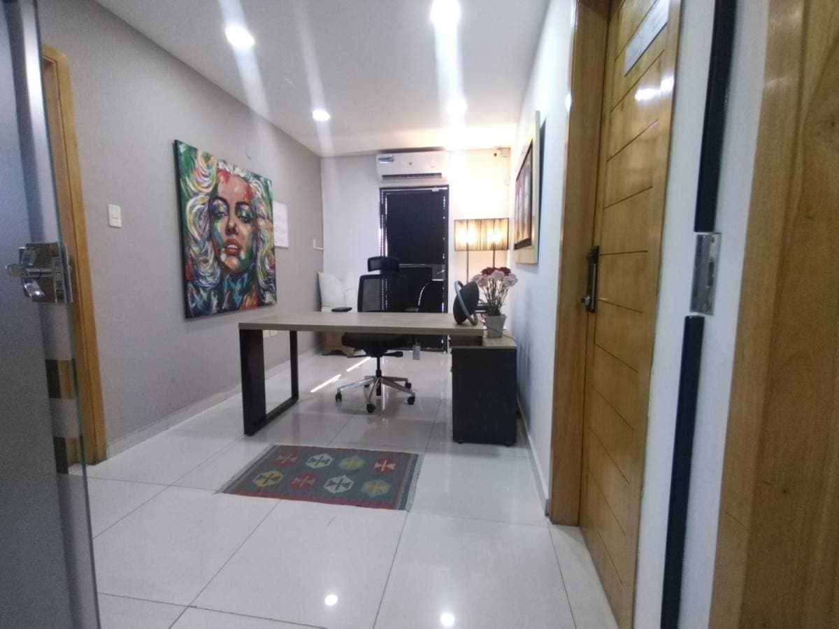 Alquilo oficina corporativa en avenida felix bogado