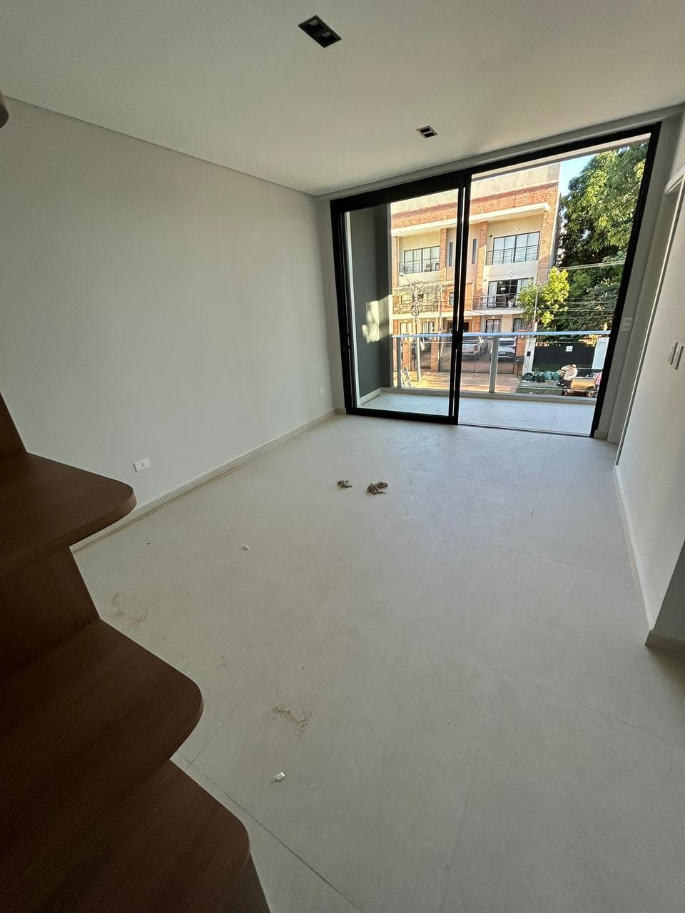 Hermoso dúplex a estrenar en barrio madame lynch — foto 3
