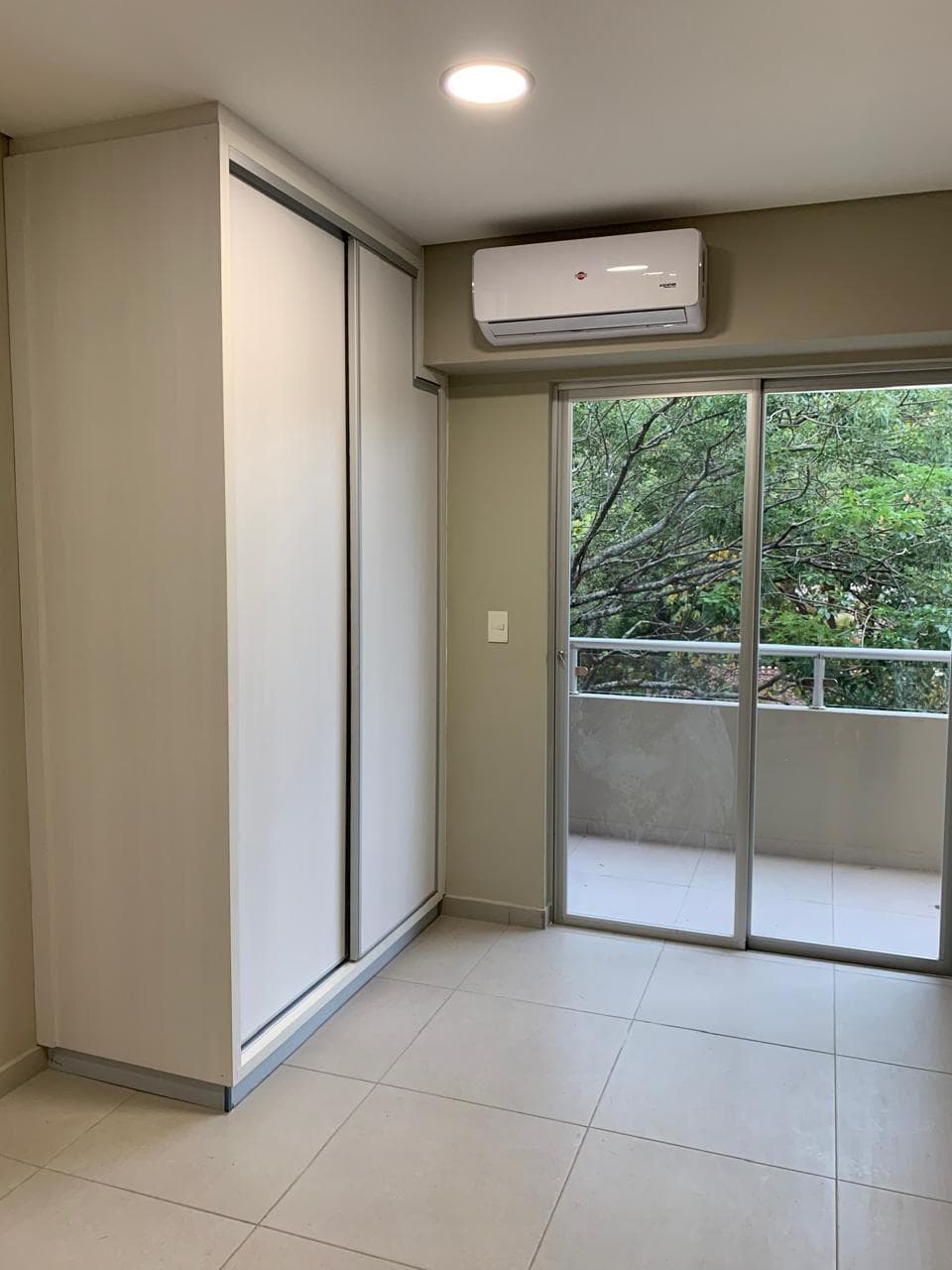 Hermoso y Moderno Triplex con Patio y Parrilla, foto 2