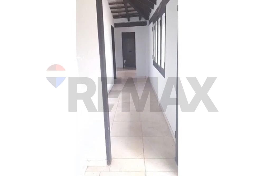 Vivienda con espacio comercial en San Lorenzo
