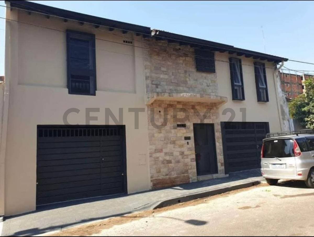 de Casa en Las Mercedes, Asunción, foto 2