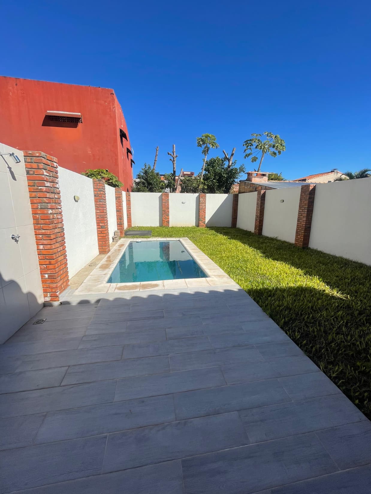 ???? Dúplex en alquiler – Luque, cuarto barrio, foto 3