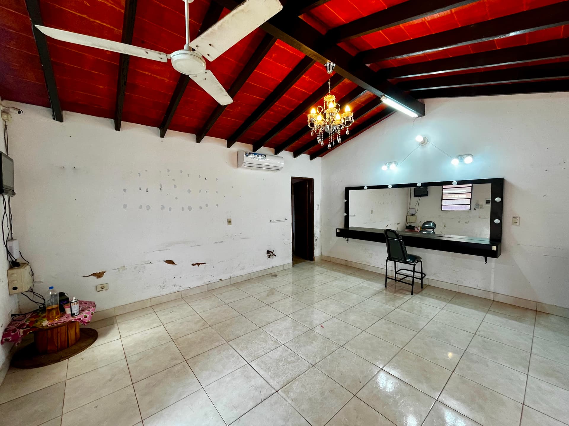 Casa familiar con salón independiente en San Lorenzo, foto 3