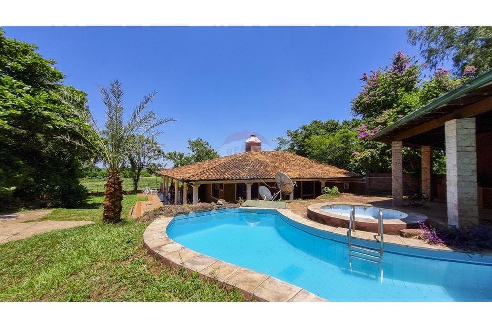 Casa en san antonio con orilla al rio paraguay, foto 1
