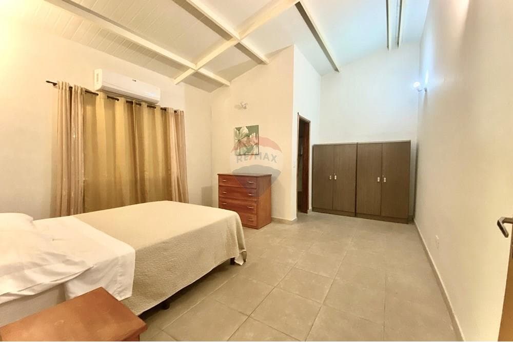 Casa - Venta - San Bernardino, Paraguay, foto 2