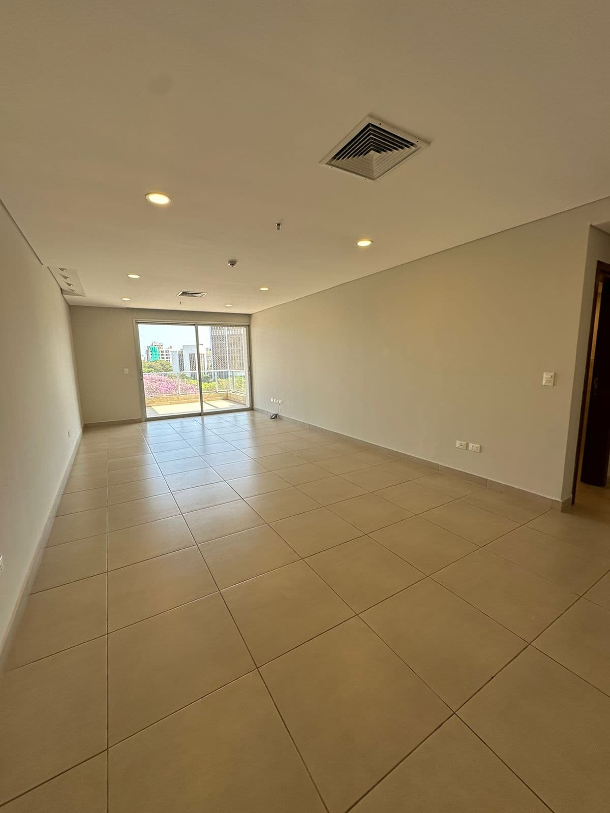 En venta departamento de 3 dormitorios zona barrio Herrera