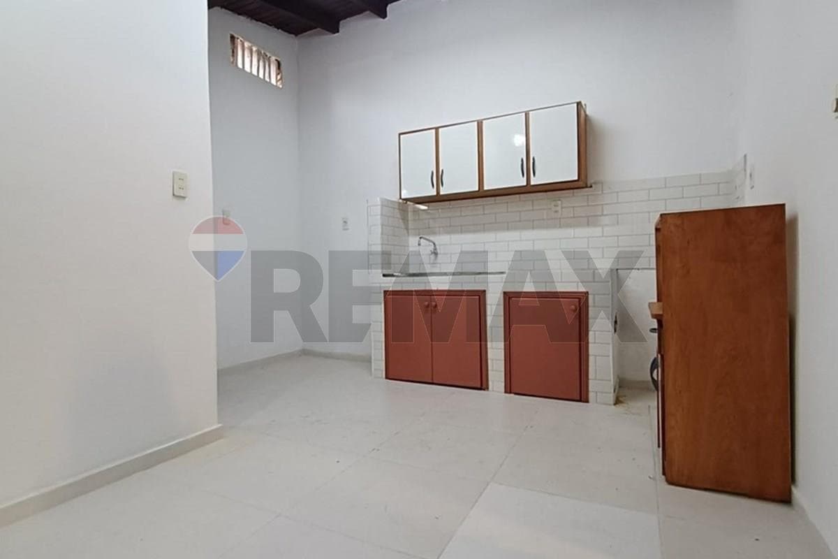 Duplex con local comercial, foto 2