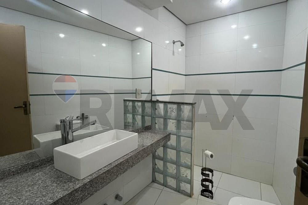 Casa - Alquiler - Luque, Paraguay, foto 3