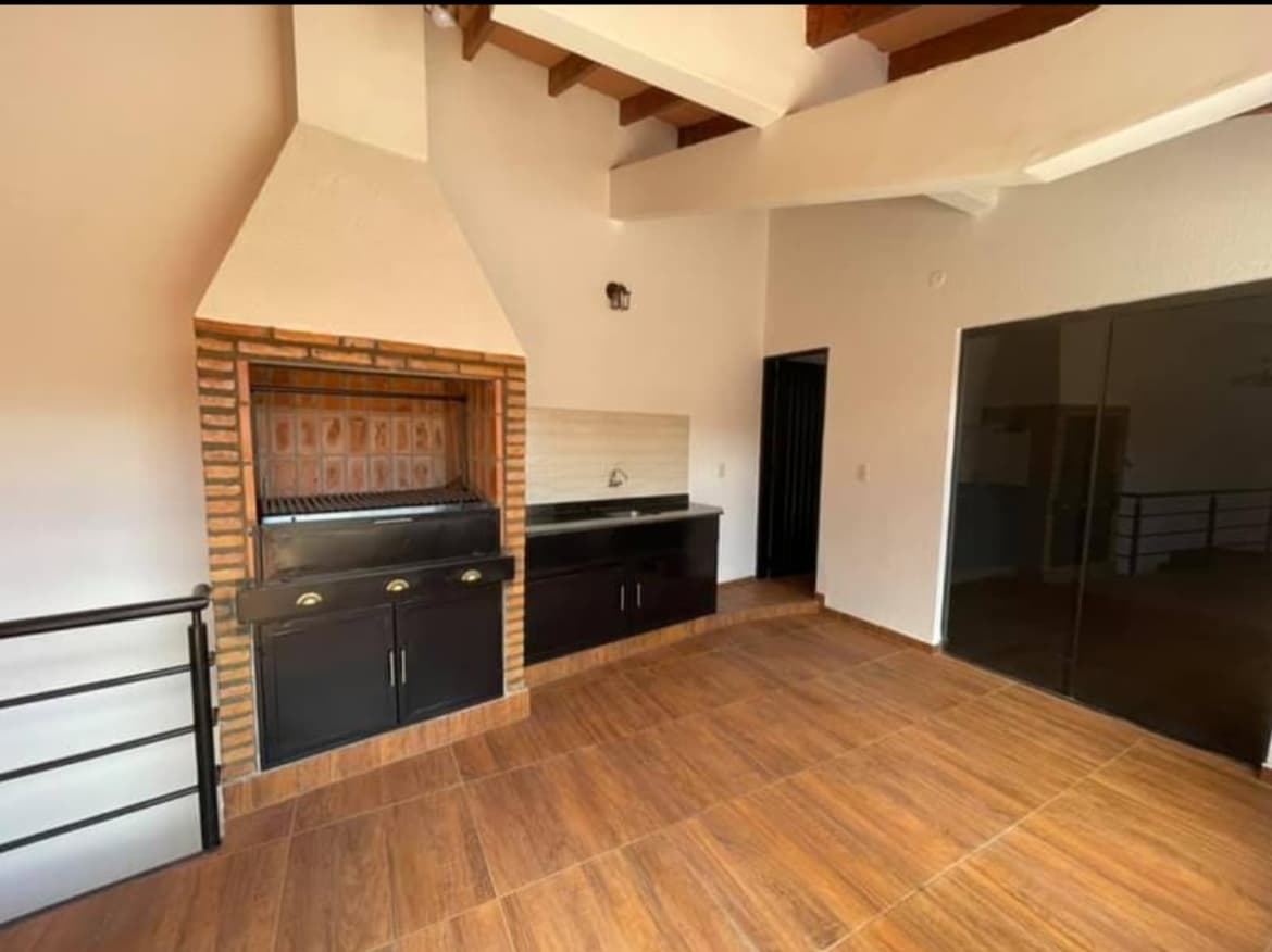 Casa Con Piscina En Barrio Privado En Luque En 7.400.000 Gs / Mes, foto 5