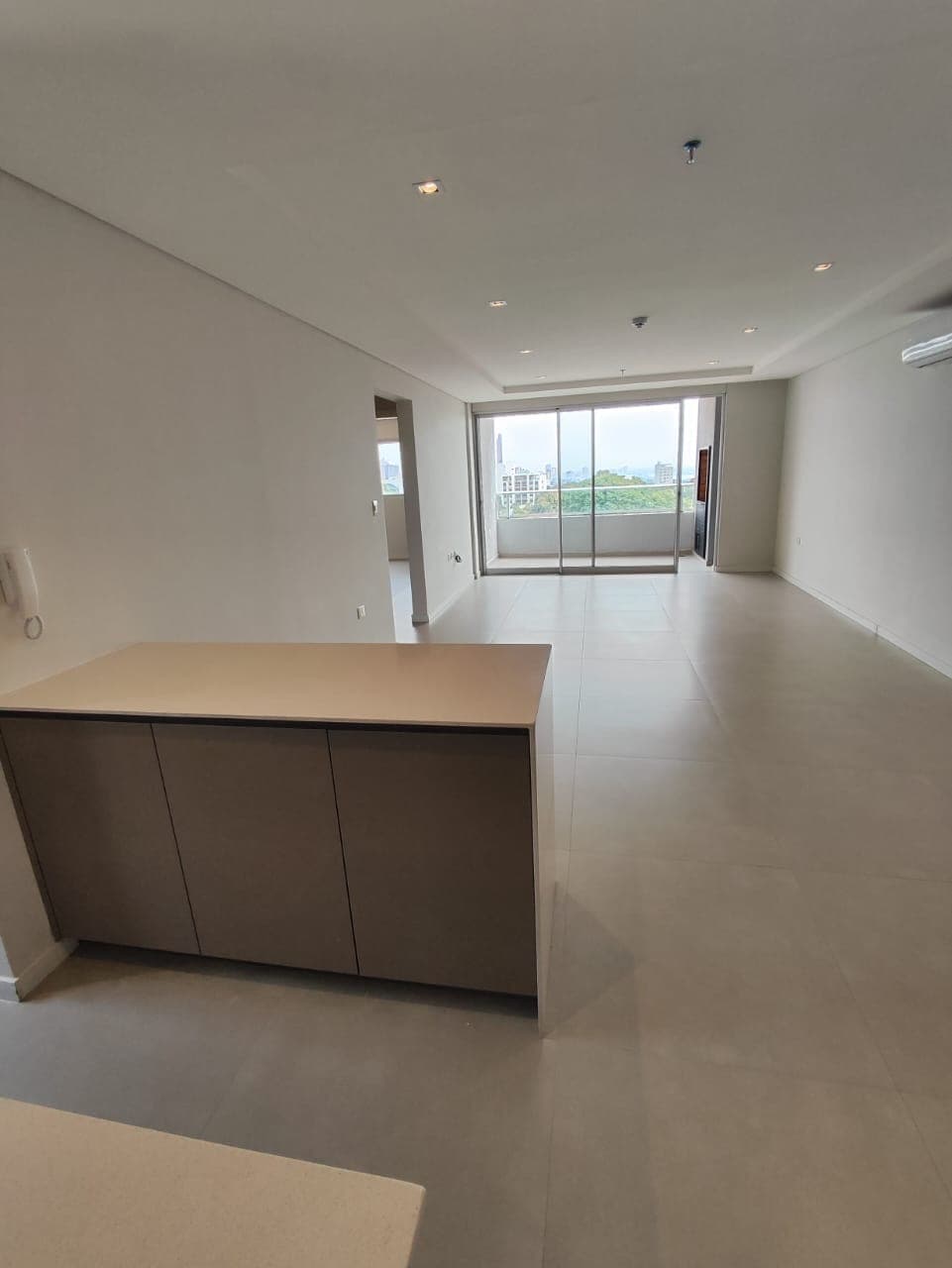 Departamento a estrenar en barrio Jara de 2 dormitorios con cochera — foto 3