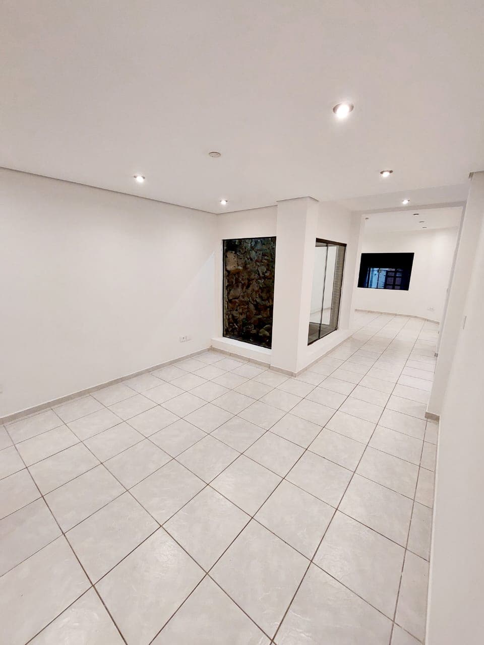 Duplex en Alquiler, de 3 hab en Suite, Zona Villa Morra, foto 2