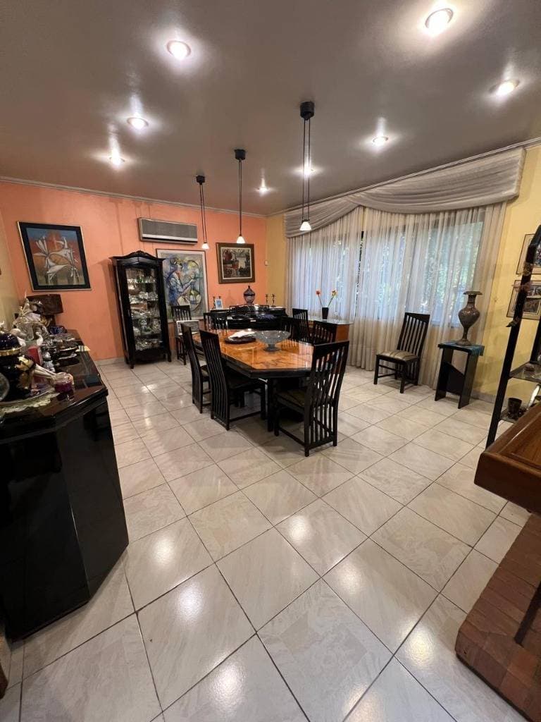 Lujosa residencia en b° manora, foto 5