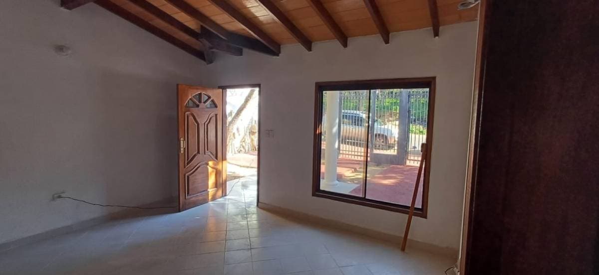 Casa en B° puerto pabla, lambare...totalmente remodelada sobre tape tuya, foto 3