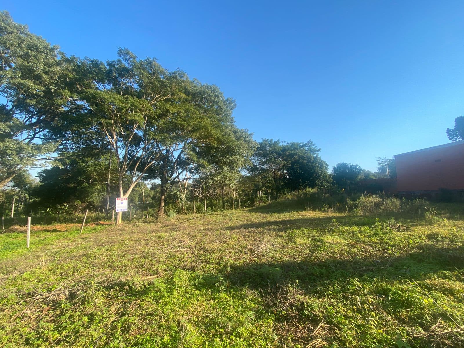 En venta amplio terreno en ypane, foto 3