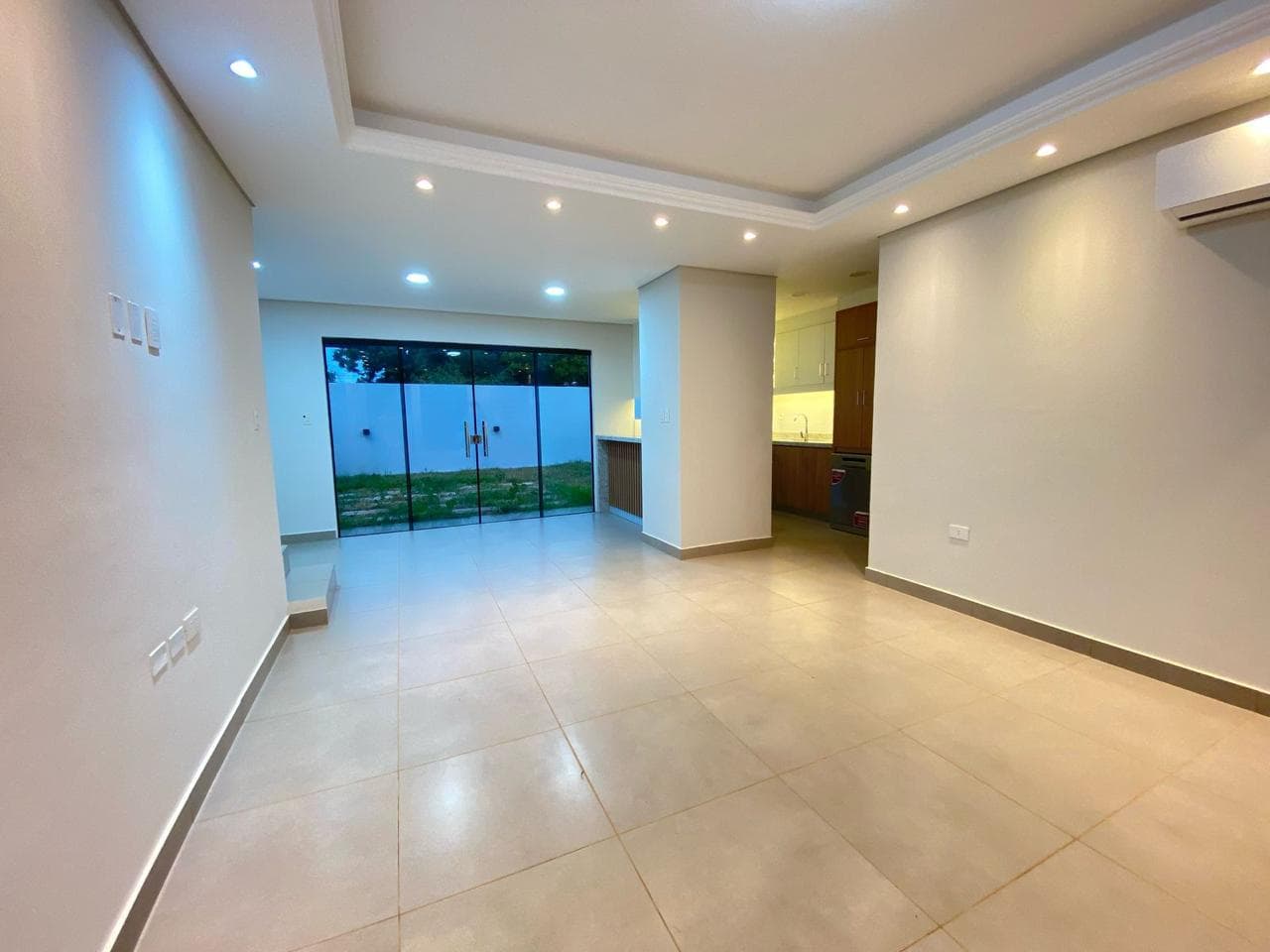 Moderna Casa En Barrio Cerrado - San Lorenzo, foto 2
